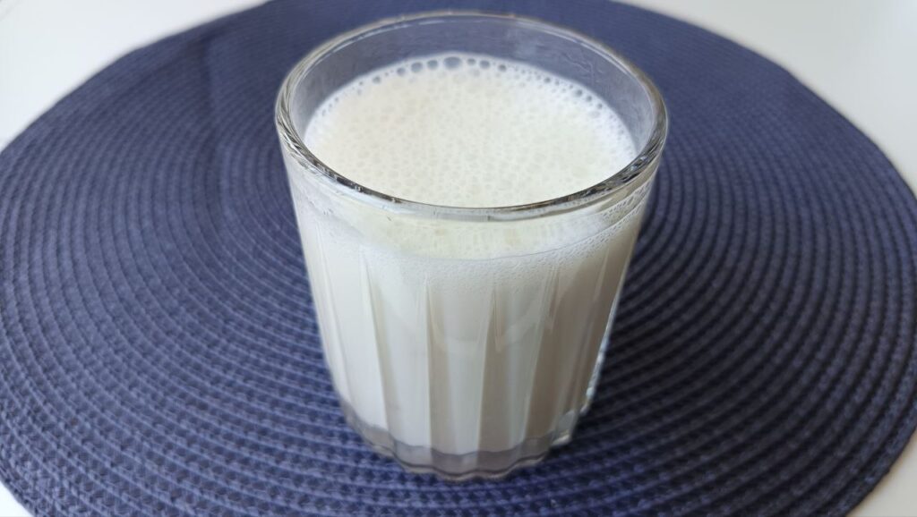 Smoothie-a-la-Banane-au-Citron-et-au-Miel