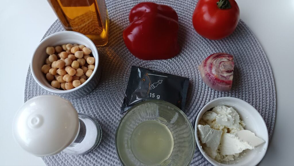 ingredients-Salade-de-Pois-Chiches-a-la-feta-a-la-Tomate-et-au-Poivron