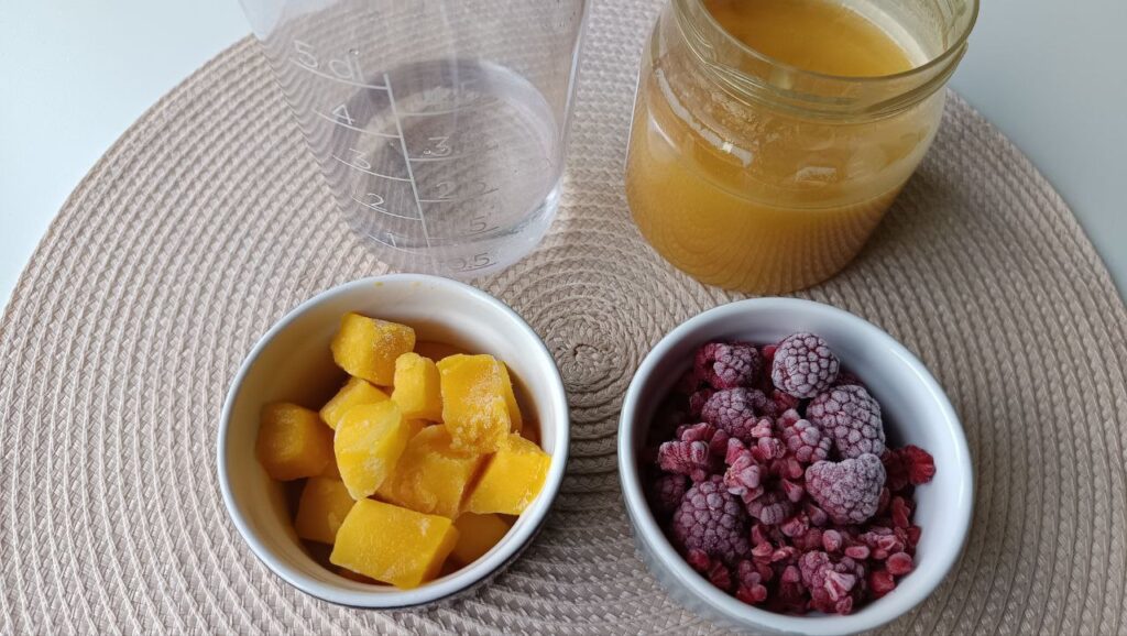 ingredients-smoothie-mangue-framboise-surgele