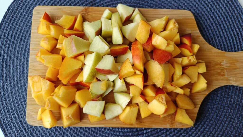 decoupage-des-fruits-du-smoothie-nectarine-pomme