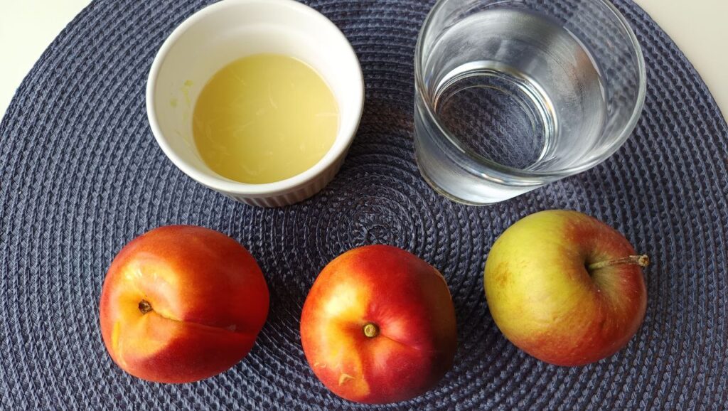 ingredients-smoothie-nectarine-pomme