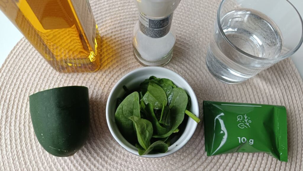 ingredients-smoothie-sale-epinard-courgette