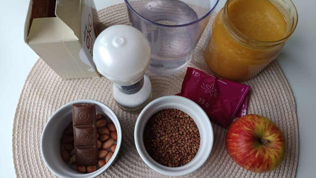 ingredients-Porridge-Gourmand-a-la-pomme-au-Sarrasin-et-au-Chocolat