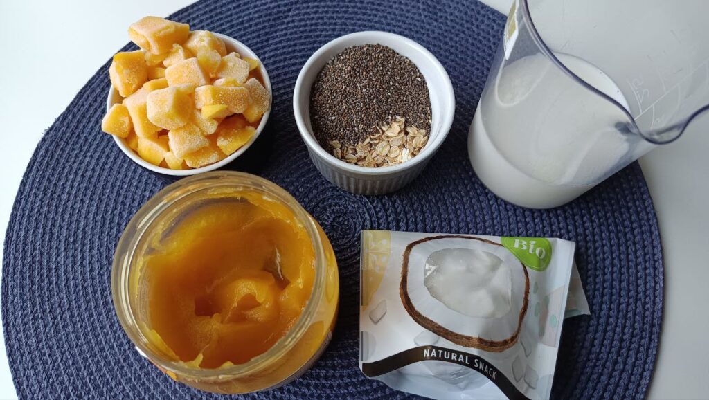 ingredients-chia-pudding-mangue