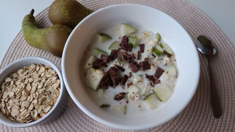 overnight-porridge-poire-chocolat