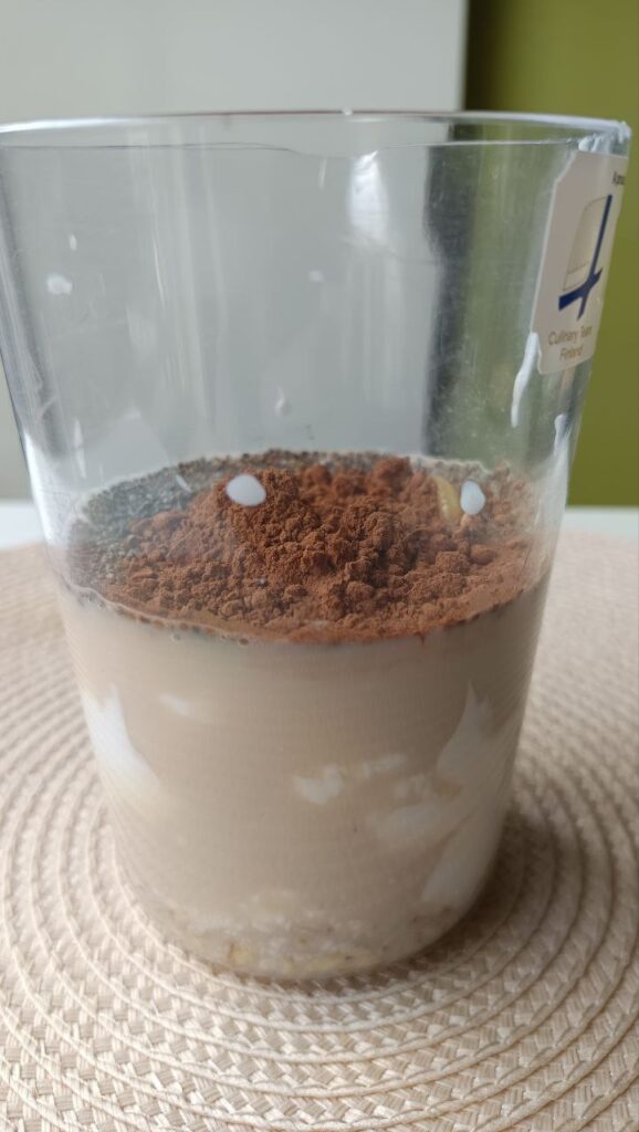 mixage-du-smoothie-proteine-au-chocolat