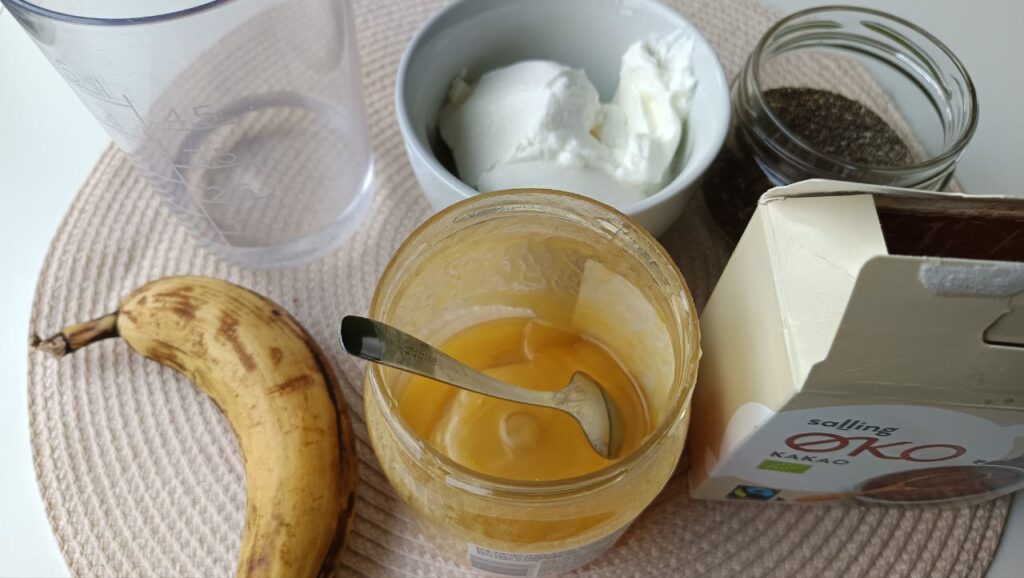 ingredient-smoothie-proteine-chocolat-banane