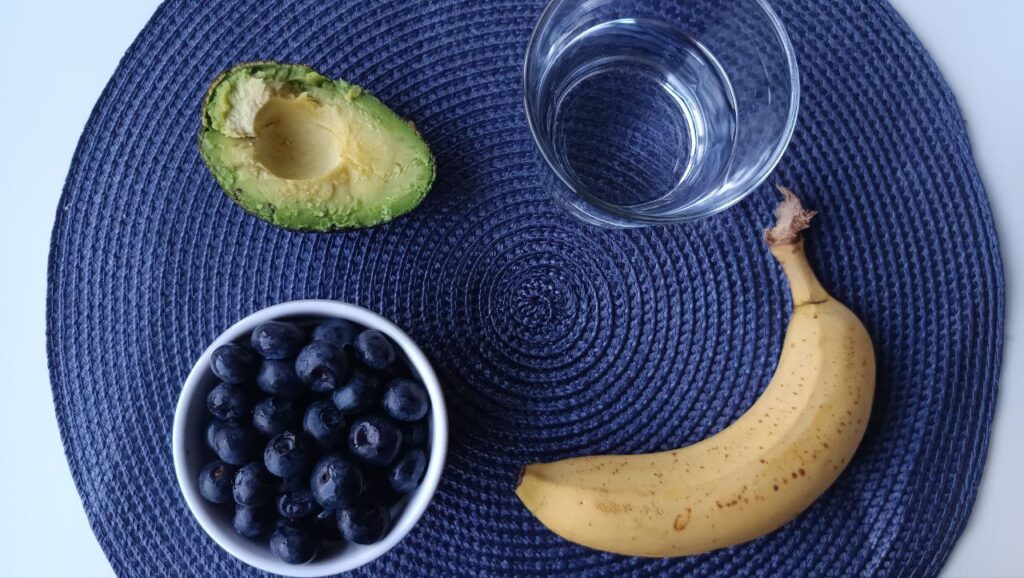 ingredients-smoothie-bowl-banane-myrtille
