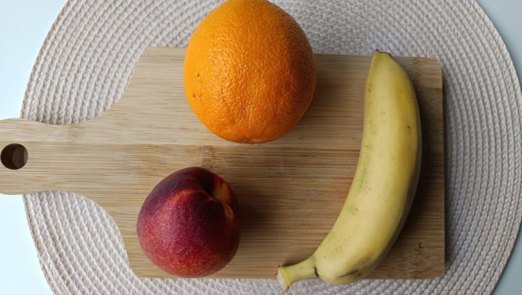 ingredients-smoothie-nectarine-banane-orange