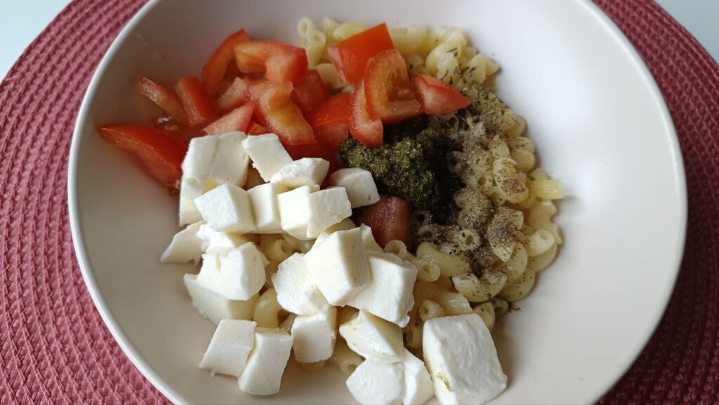 assemblage-salade-pate-pesto
