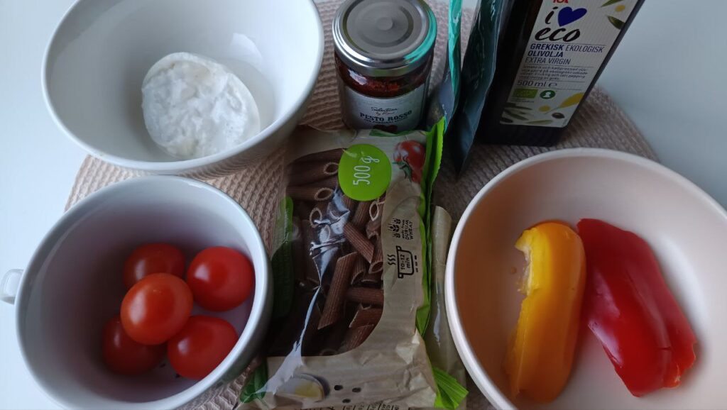 ingredients-Salade-pate-pesto-originale