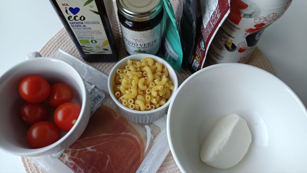 ingredients-salade-de-pates-italienne-pesto