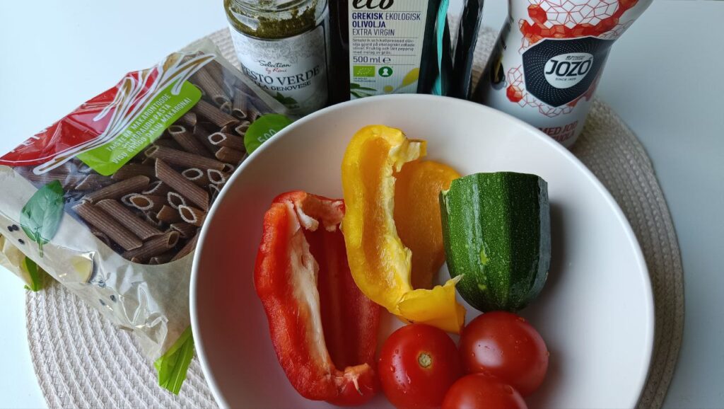 ingredients-salade-pates-pesto-legumes