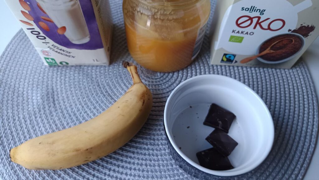 ingredients-smoothie-chocolat-banane