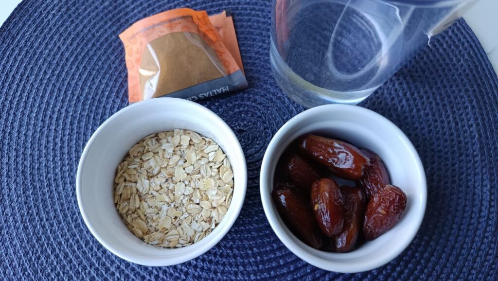 ingredients-smoothie-datte