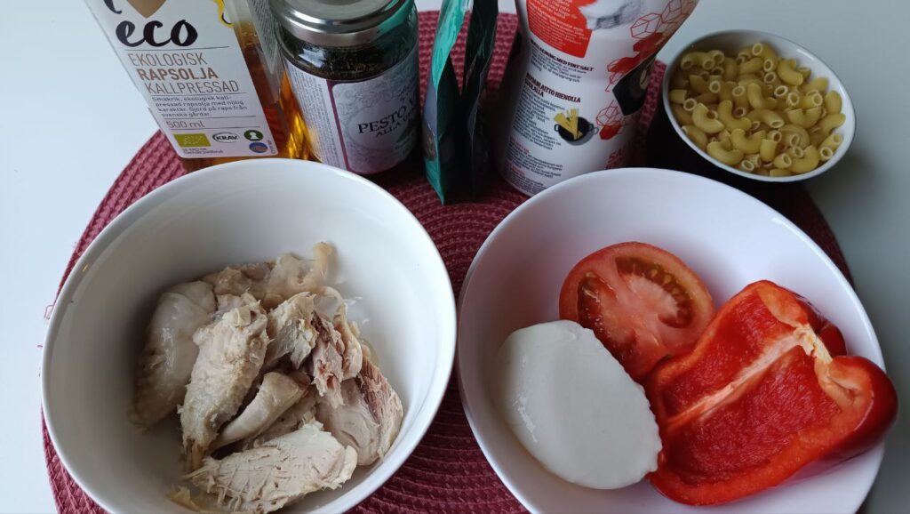ingredients-salade-pate-pesto-poulet