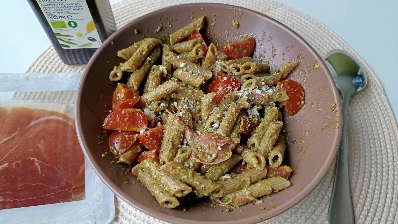 salade-pate-pesto-jambon-cru