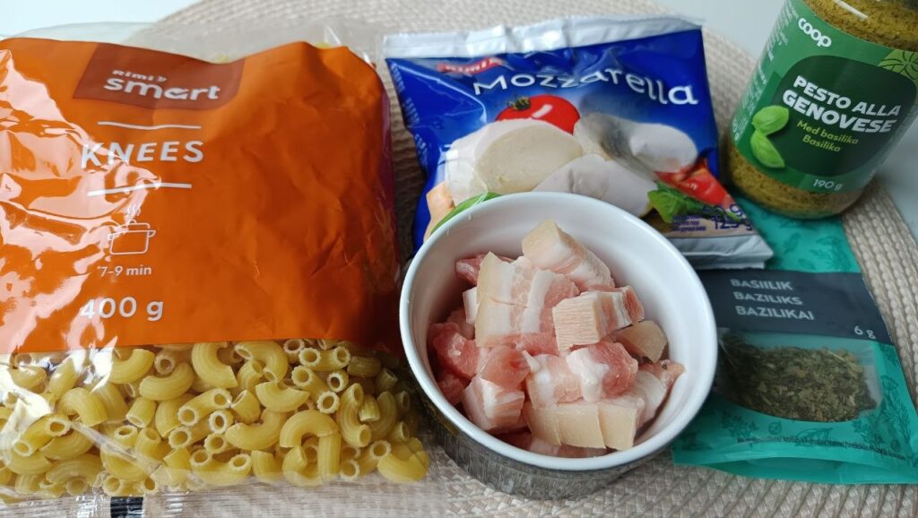 ingredients-salade-pate-pesto-lardon