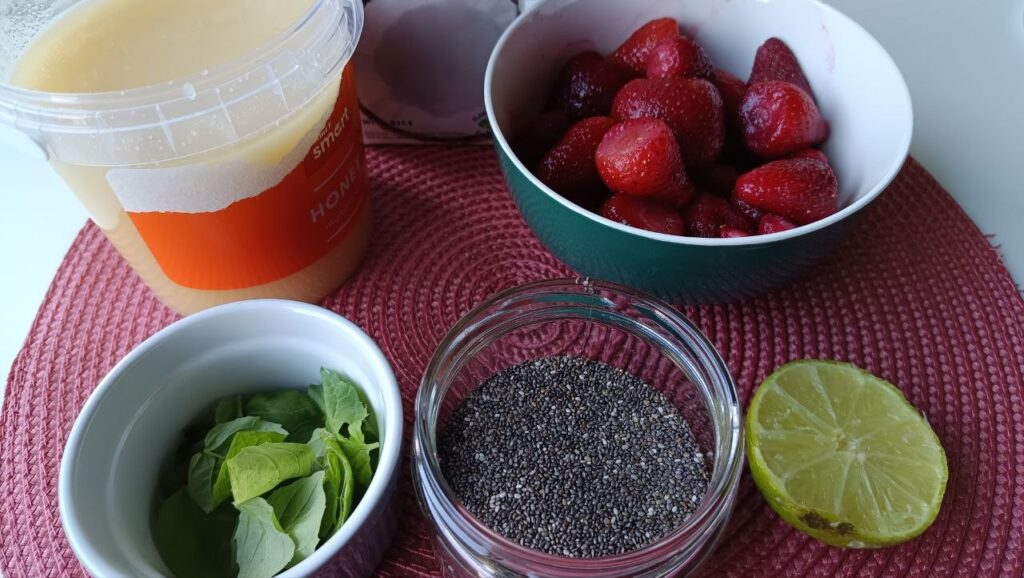 ingredients-smoothie-fraise-menthe