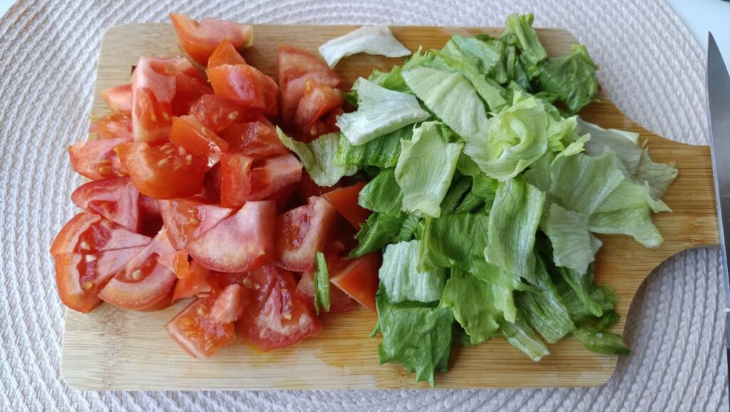 preparation-salade-pois-chiche-feta