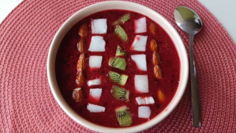 smoothie-bowl-cerise