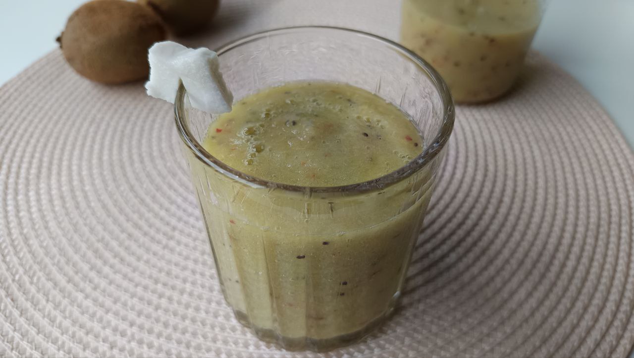smoothie-nectarine-kiwi